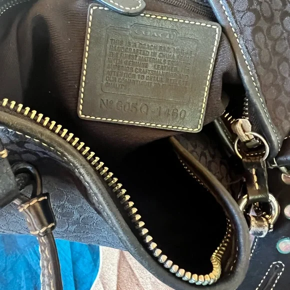 COACH women purse - Picture 11 of 12